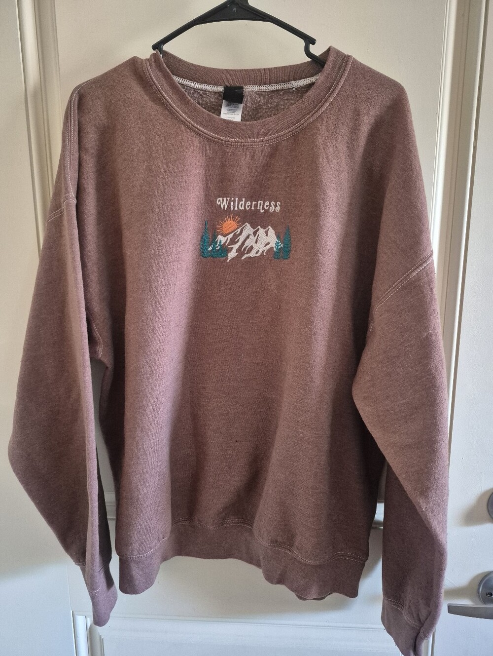 Wilderness Embroidered Mountain Crewneck Sweatshirt